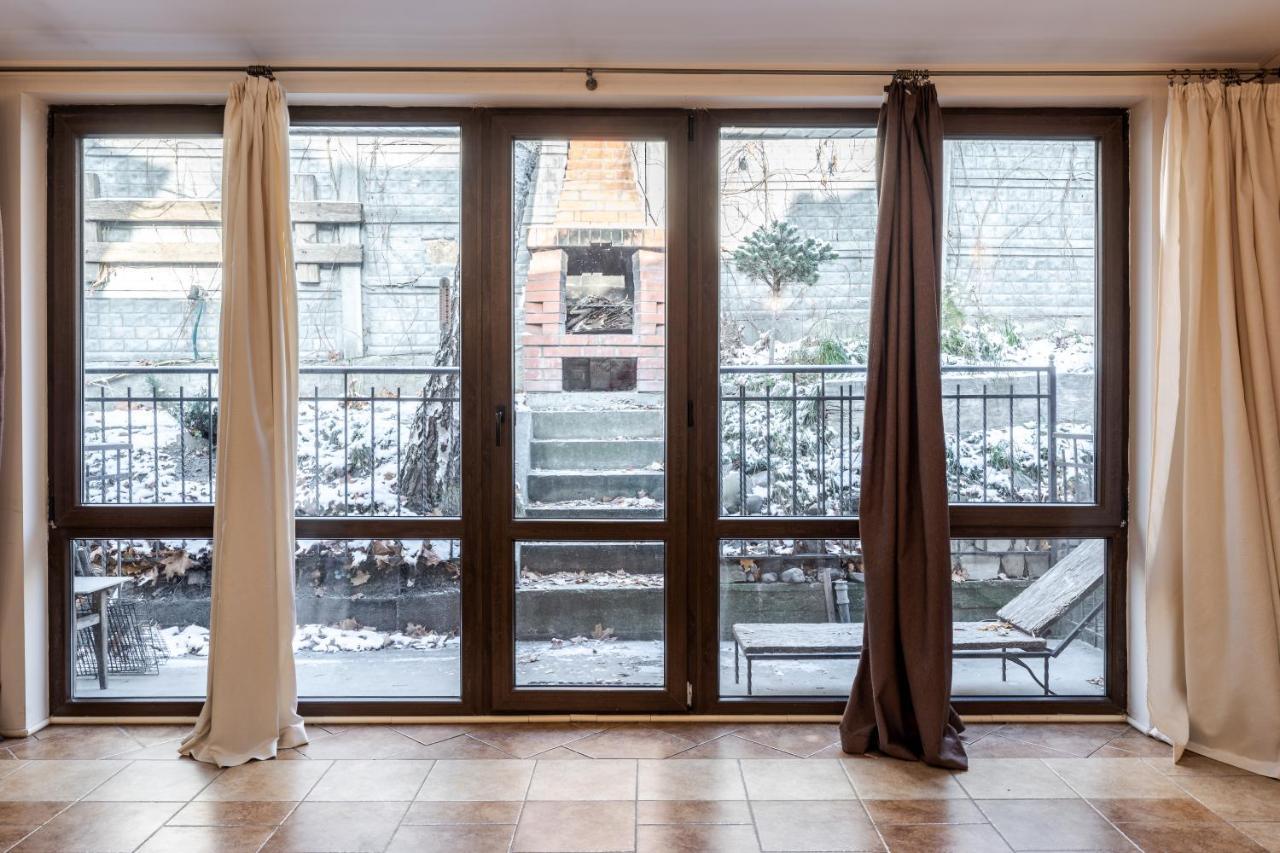 Mangal And Terrace In Center Apartment Лвив Екстериор снимка