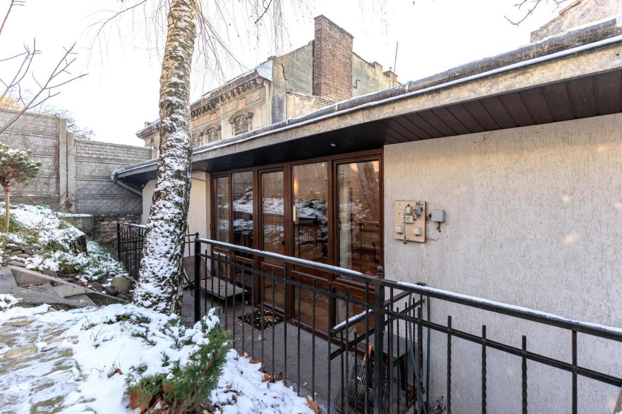 Mangal And Terrace In Center Apartment Лвив Екстериор снимка
